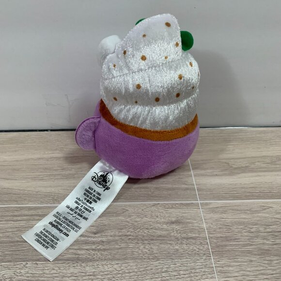 Disney Munchlings Christmas Daisy Hot Cocoa Plush - Picture 2 of 4